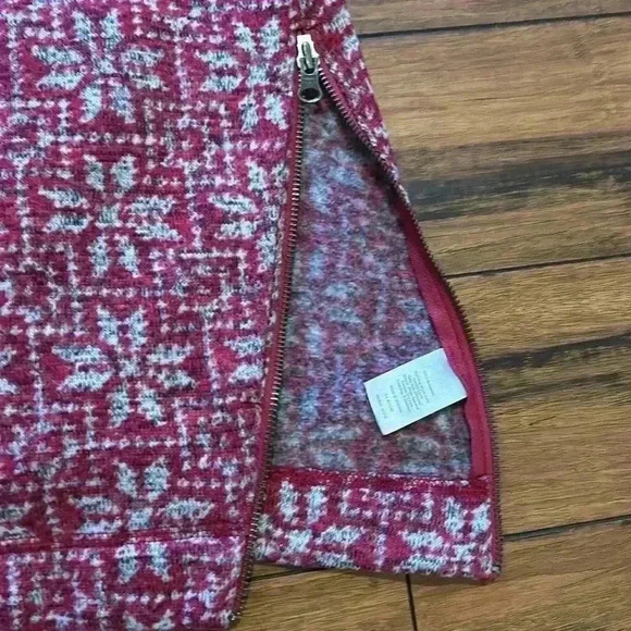 Talbots sweatshirt hoodie size XL. Dark pink and white. - Picture 2 of 2